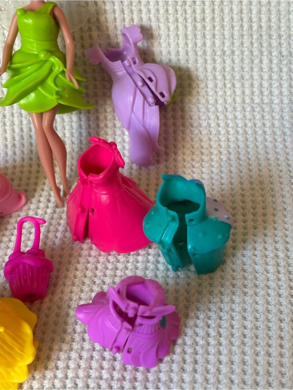 Disney TinkerBell Tink’s Boutique fairy doll & dresses clothes purses lot